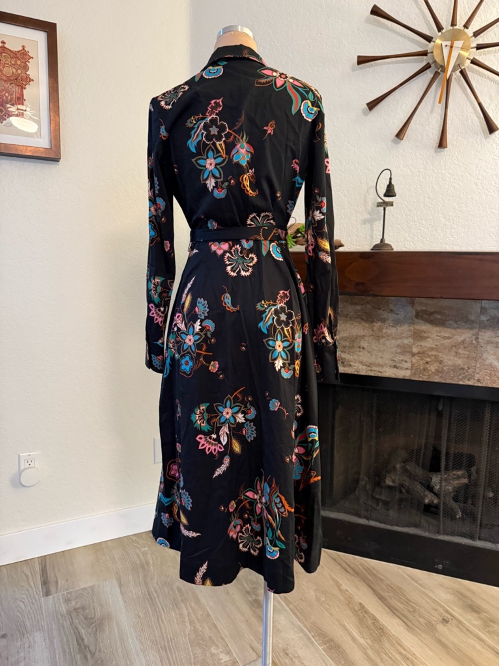 Boden Isodora Midi Shirt Dress in a black paisley chintz print - Picture 3 of 10